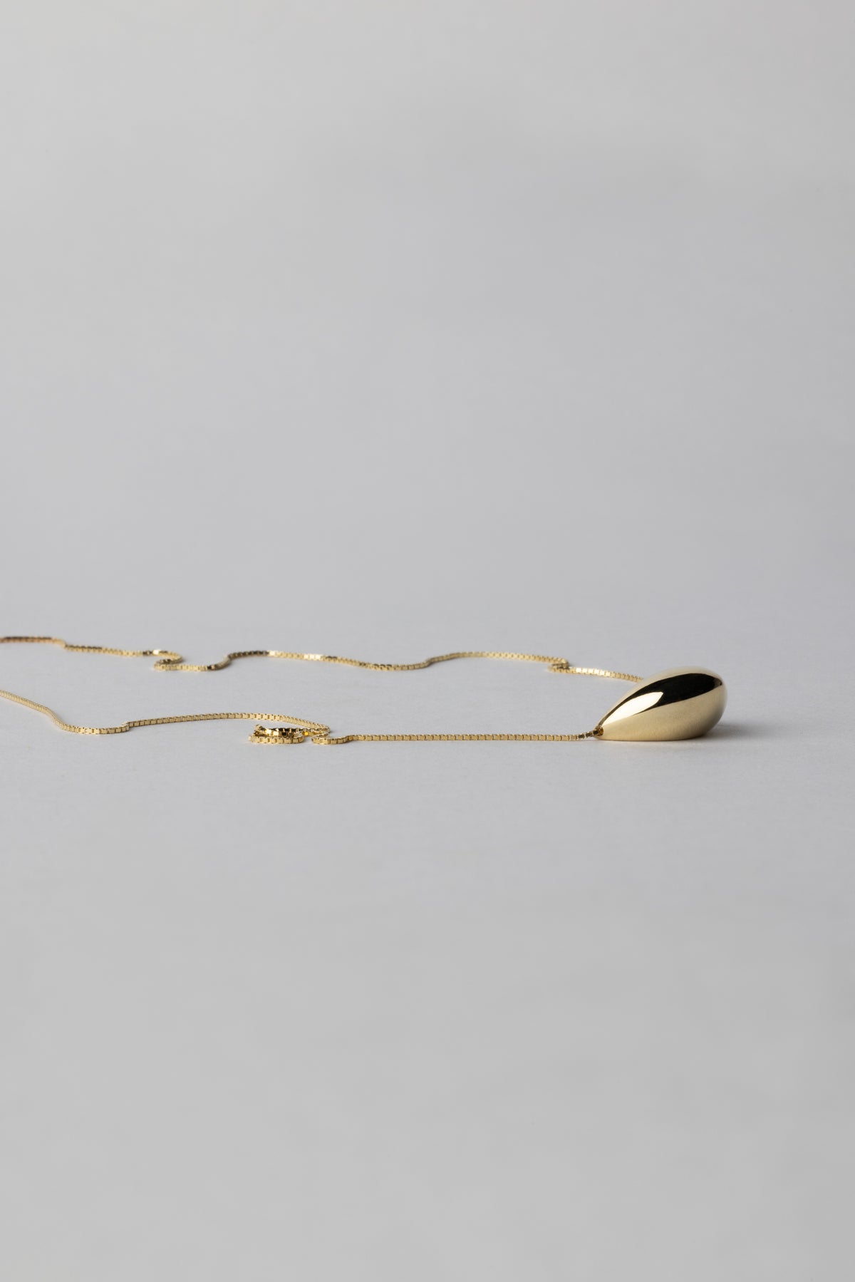 CLAW NECKLACE