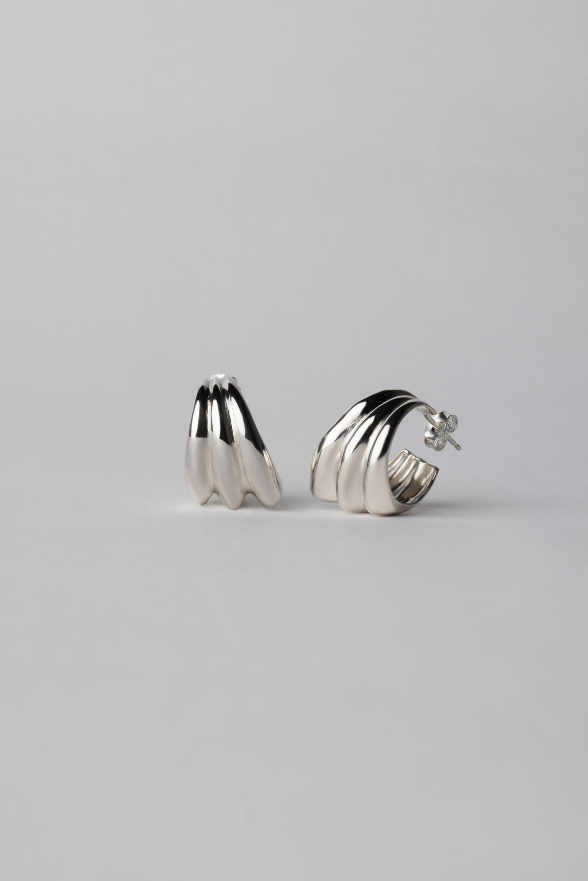 CLAWS EARRING