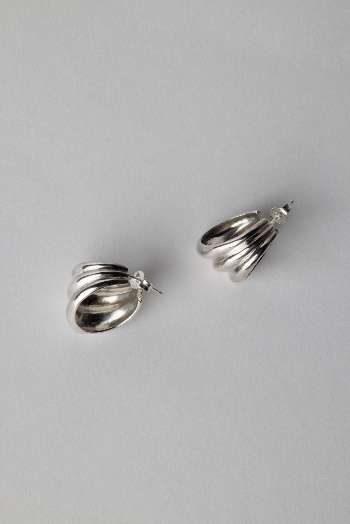 CLAWS EARRING